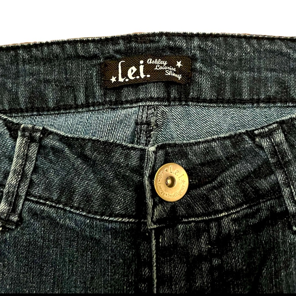LEI Distressed Bootleg Skinny Denim Studs Design W/Blue Jeans Sz 5 Regular - Picture 4 of 7